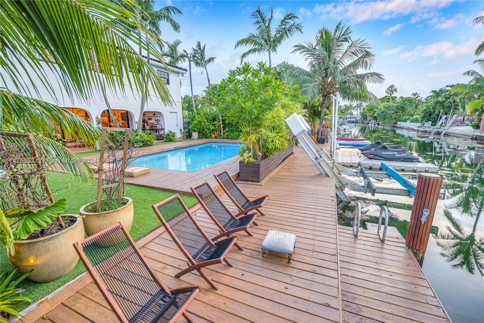 BISCAYNE POINT - Residential