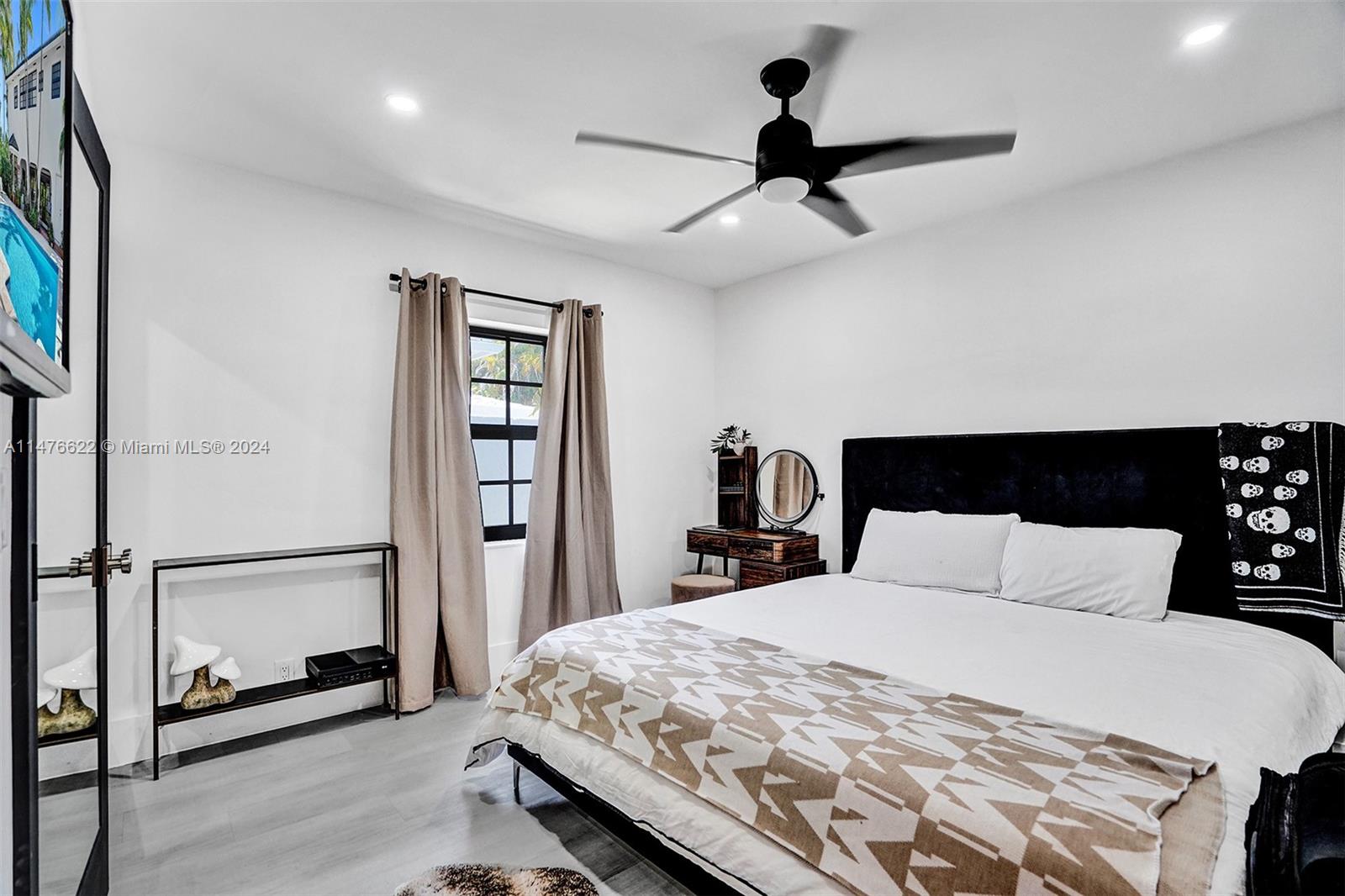 BISCAYNE POINT - Residential