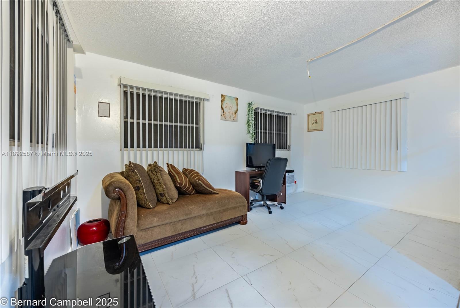 PARADISE GARDENS - Residential
