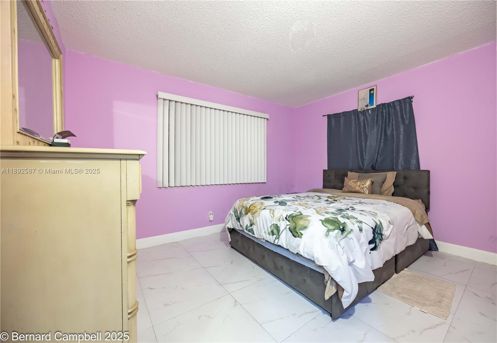 PARADISE GARDENS - Residential