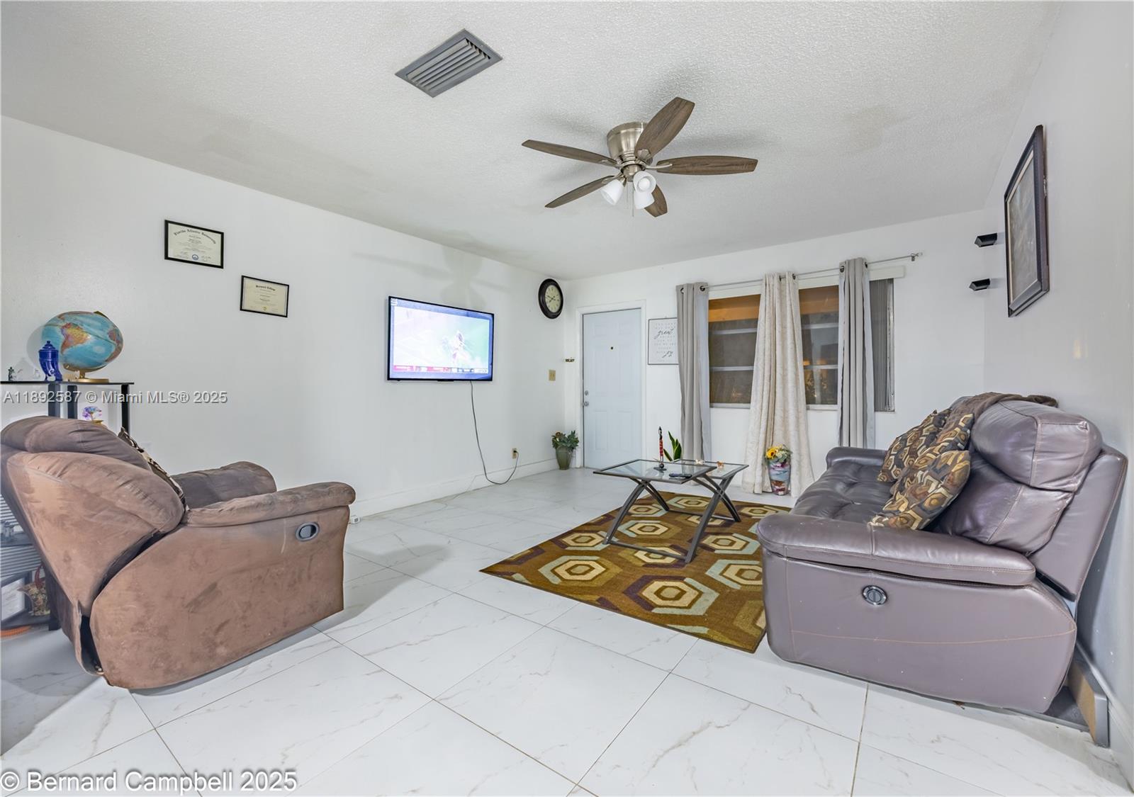PARADISE GARDENS - Residential