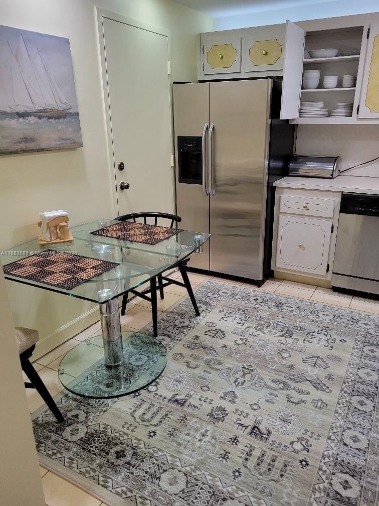 PLAZA TOWERS NORTH CONDO - Residential Lease