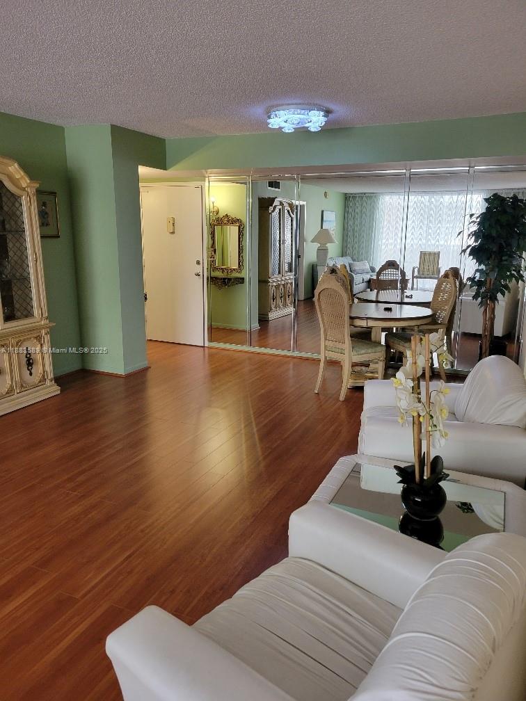 PLAZA TOWERS NORTH CONDO - Residential Lease