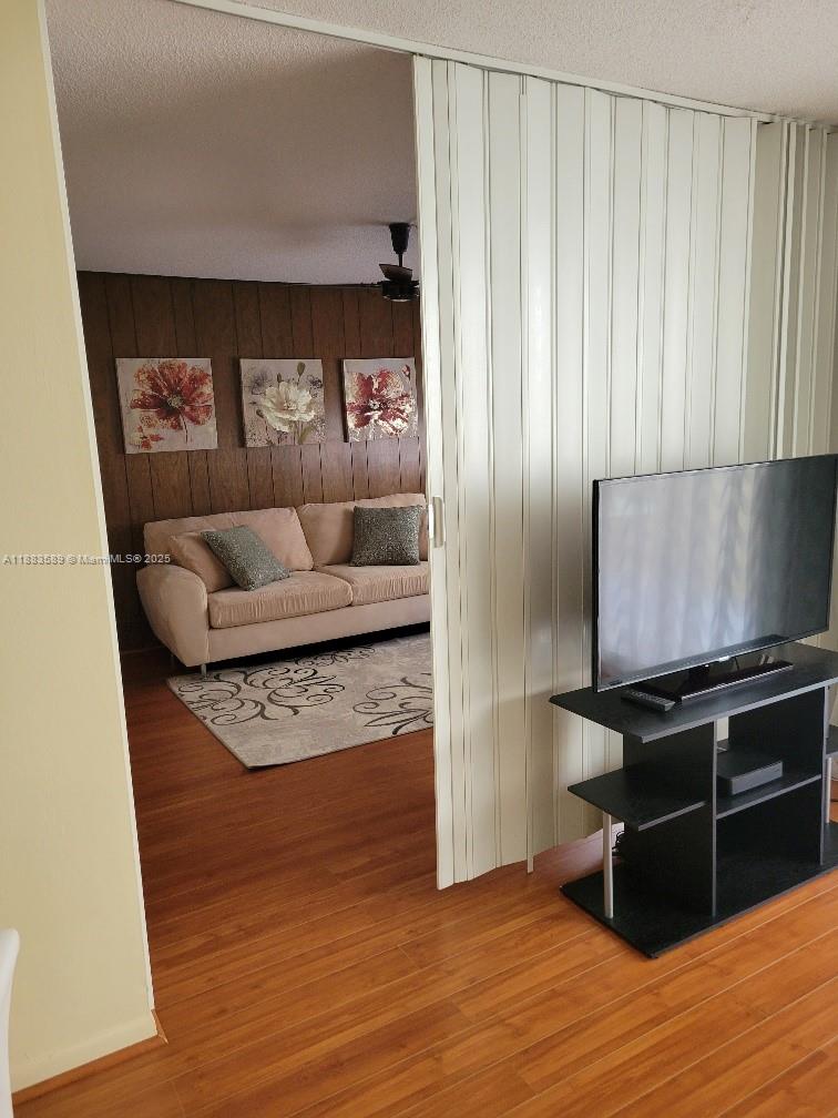 PLAZA TOWERS NORTH CONDO - Residential Lease
