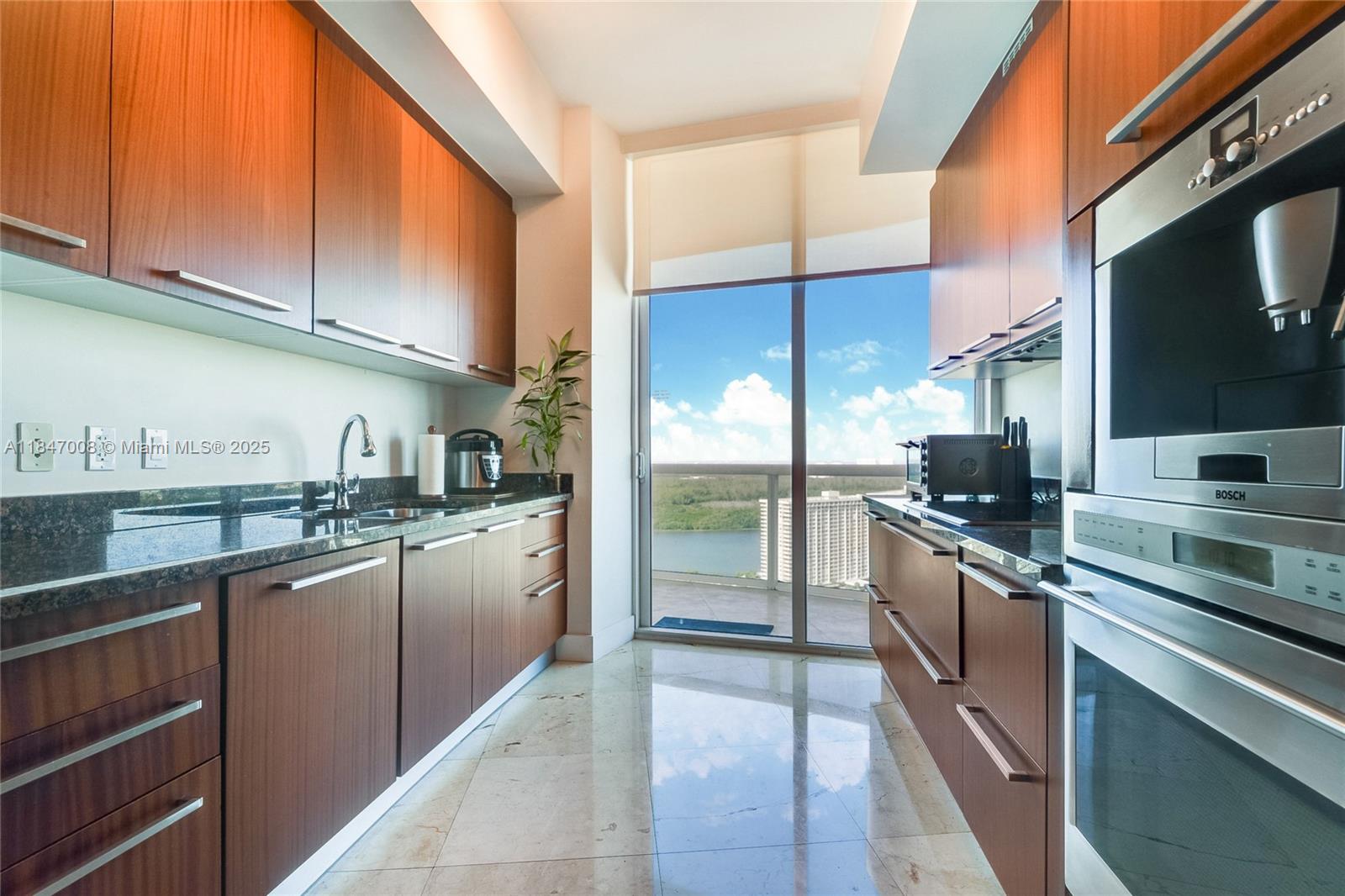 15901 Collins Ave 2805