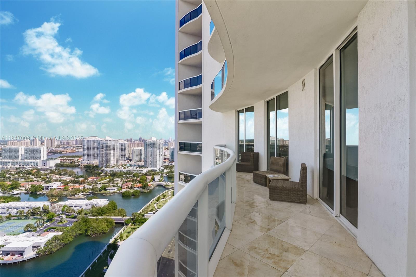 15901 Collins Ave 2805