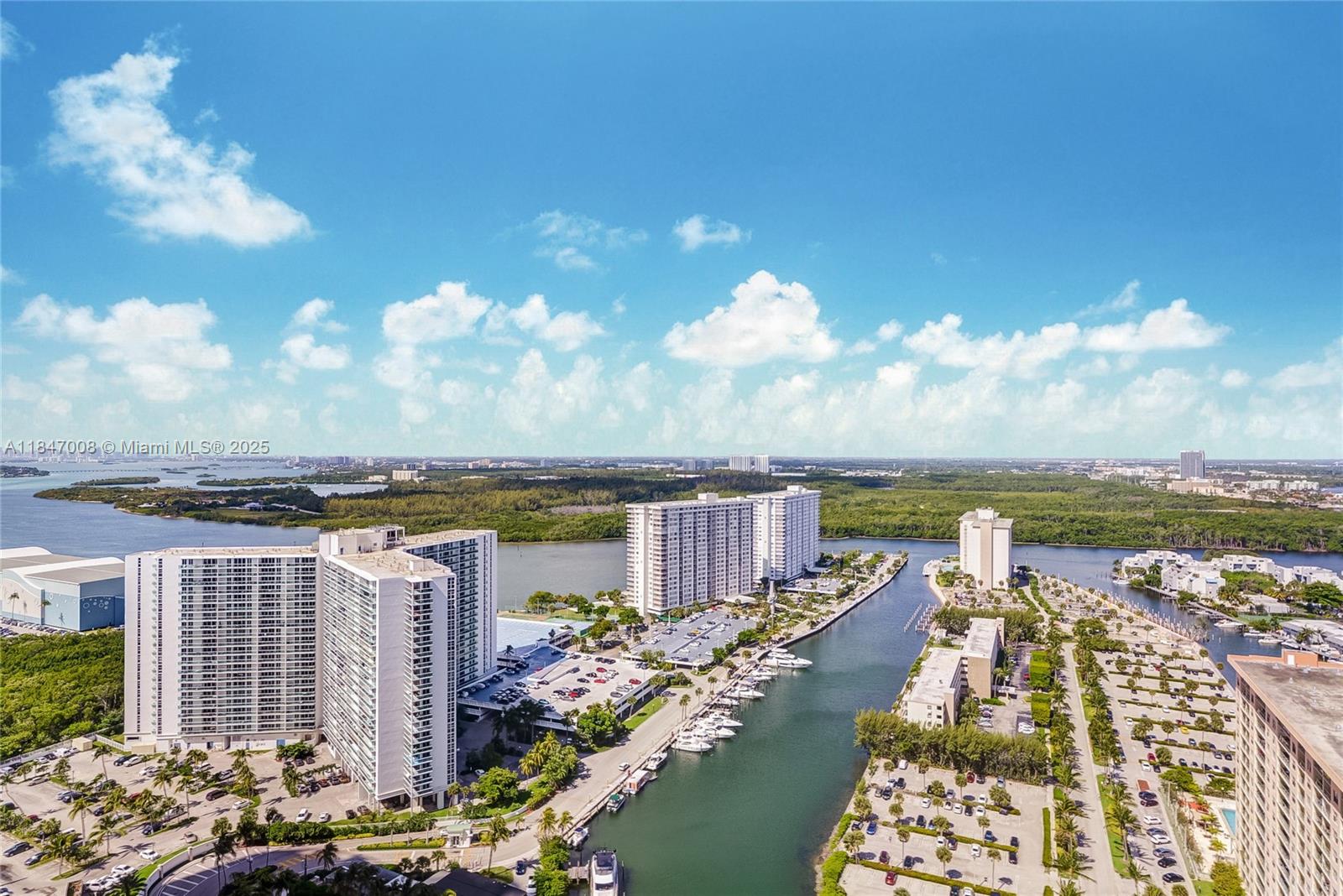 TDR TOWER II CONDO - Residential