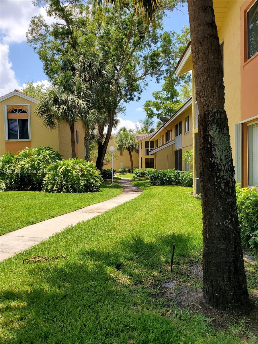NAPOLI GARDENS AT CORAL S - Residential