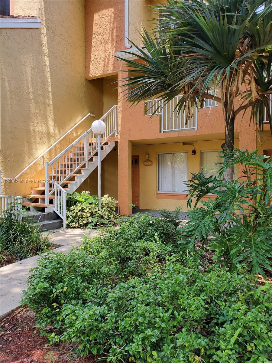 NAPOLI GARDENS AT CORAL S - Residential