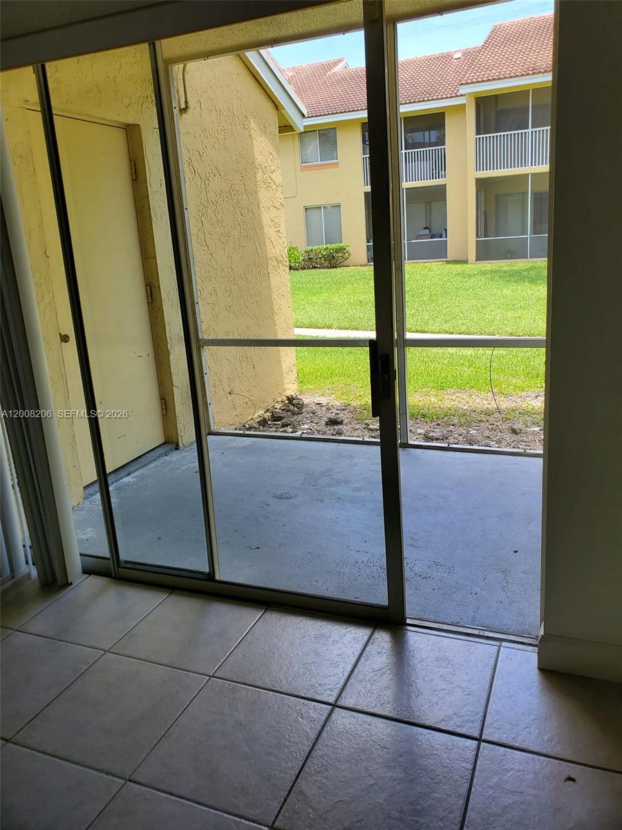 NAPOLI GARDENS AT CORAL S - Residential