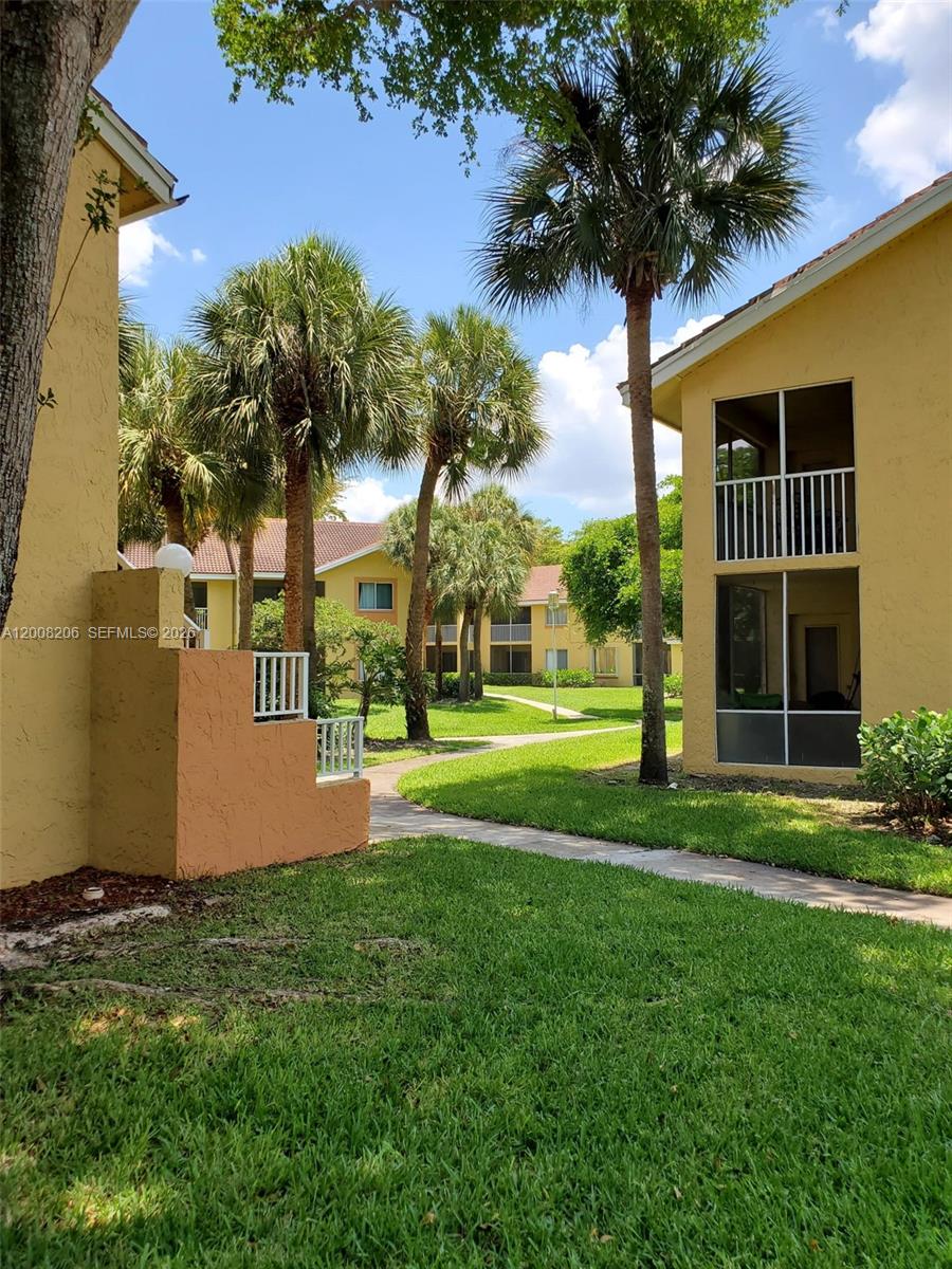 NAPOLI GARDENS AT CORAL S - Residential