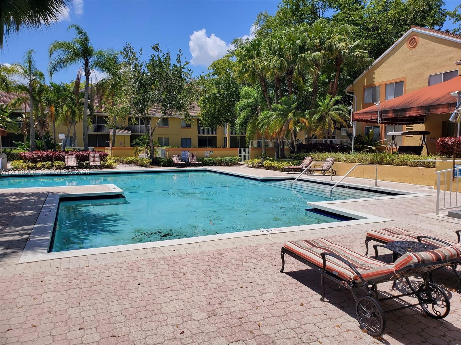 NAPOLI GARDENS AT CORAL S - Residential