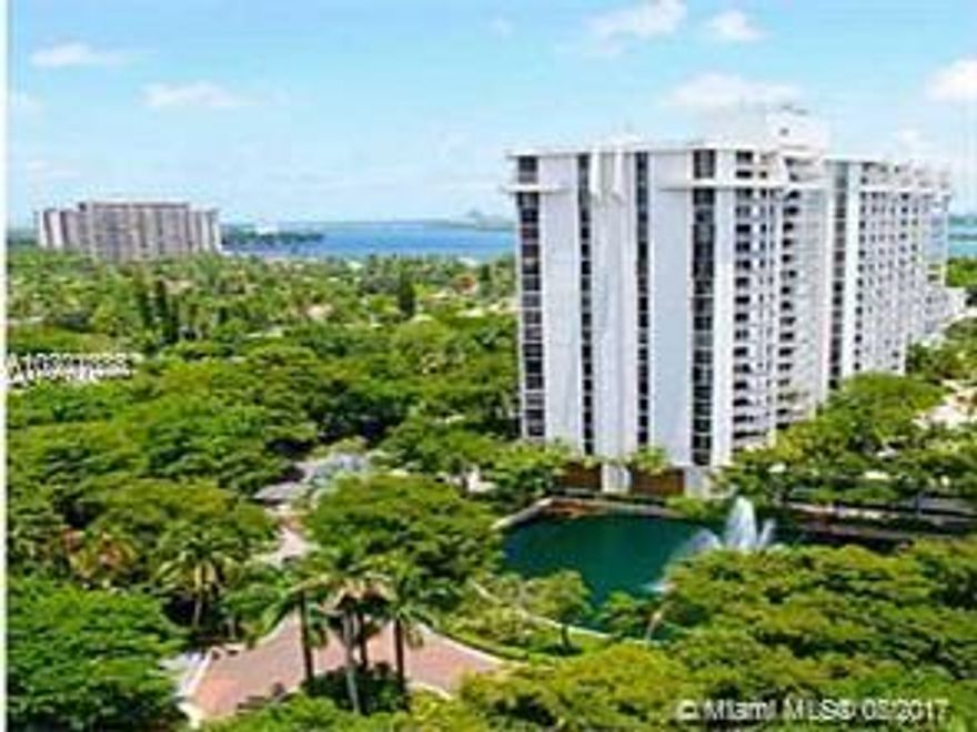 FANTASTIC BAY VIEWS ACROSS TO MIAMI BEACH FROM THIS "06" LINE IN QUAYSIDE TOWER 2000. AMAZING RESORT STYLE COMMUNITY SITS ON APPROX. 35 ACRES ON THE EDGE OF BISCAYNE BAY. AMEMITIES INCLUDE TENNIS COURTS, SPA, FULLY EQUIPPED GYM WITH INDOOR POOL, TWO RESTURANTS, VALET PARKING & ON SITE MANAGER. WRAP-AROUND BALCONY PROVIDES PANORAMA VIEWS AND OVERLOOKS POOL/PATIO. UNIT FEATURES FORMAL DINING ROOM, BRIGHT & MODERN KITCHEN WITH BREAKFAST AREA, SPACIOUS MASTER SUITE WITH WALK-IN CLOSET AND UPDATED BATHROOM WITH ROMAN TUB. HURRICANE SHOTTERS.