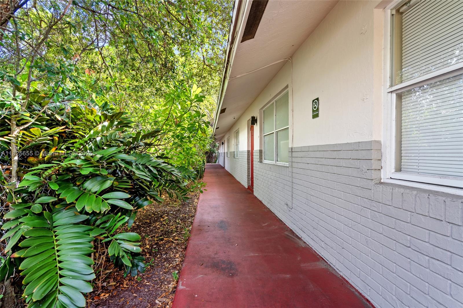 1112 NE 5th Ave, Fort Lauderdale, FL, 33304/$890,000 1 1112 NE 5th Ave