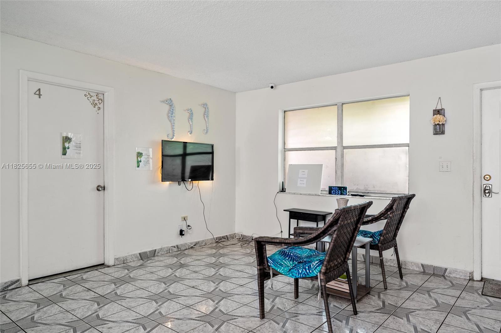 1112 NE 5th Ave, Fort Lauderdale, FL, 33304/$890,000 4 1112 NE 5th Ave