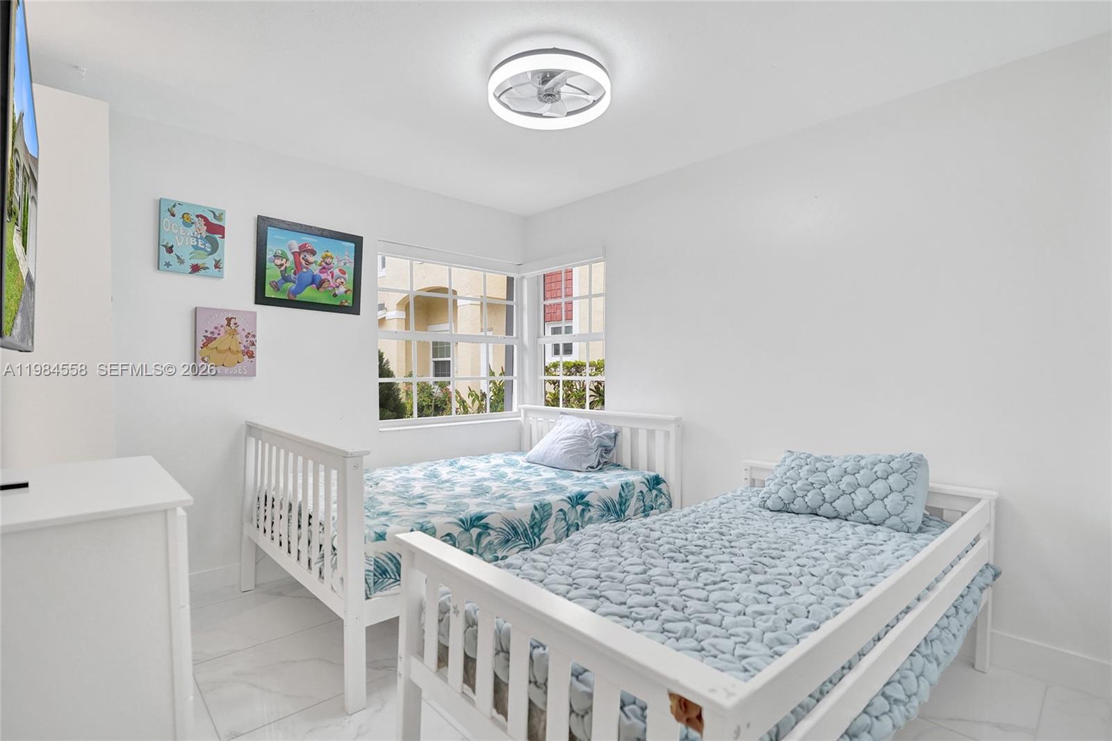 PEMBROKE LAKES SECTION EI - Residential Lease