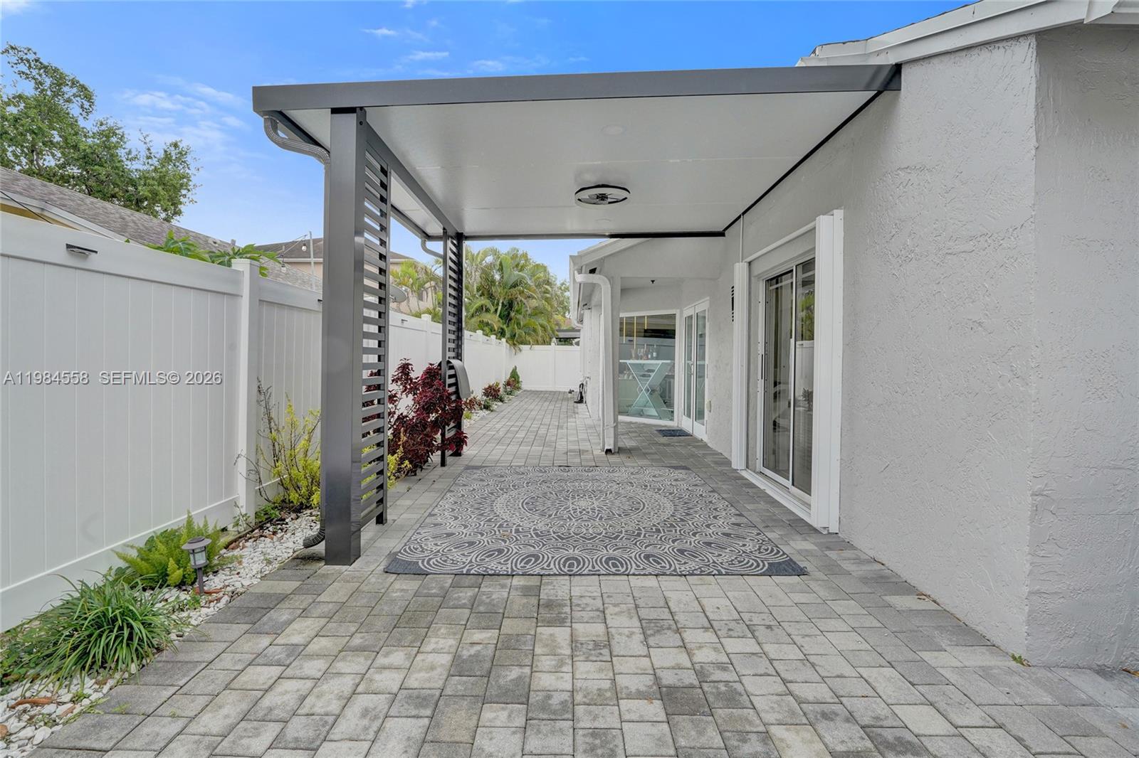 PEMBROKE LAKES SECTION EI - Residential Lease