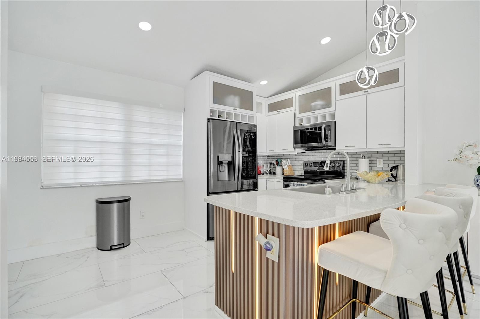 PEMBROKE LAKES SECTION EI - Residential Lease