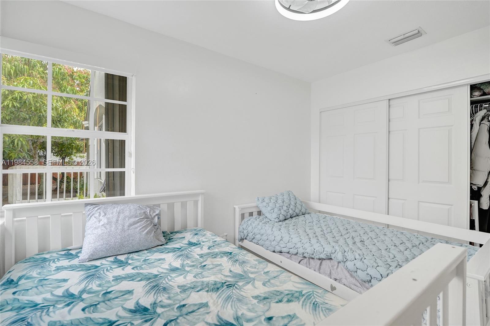 PEMBROKE LAKES SECTION EI - Residential Lease