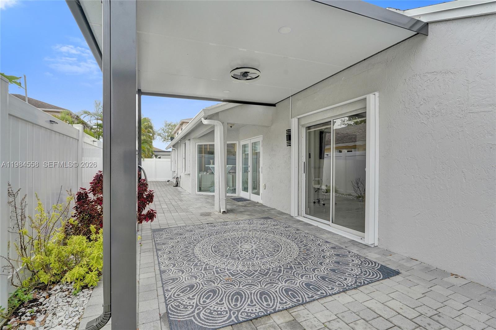 PEMBROKE LAKES SECTION EI - Residential Lease