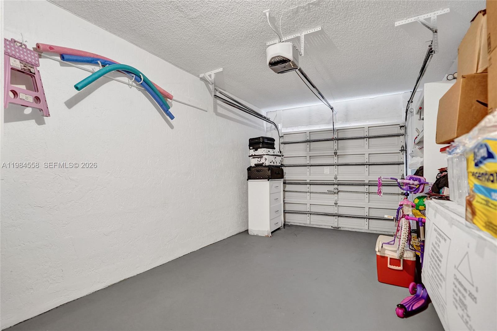 PEMBROKE LAKES SECTION EI - Residential Lease