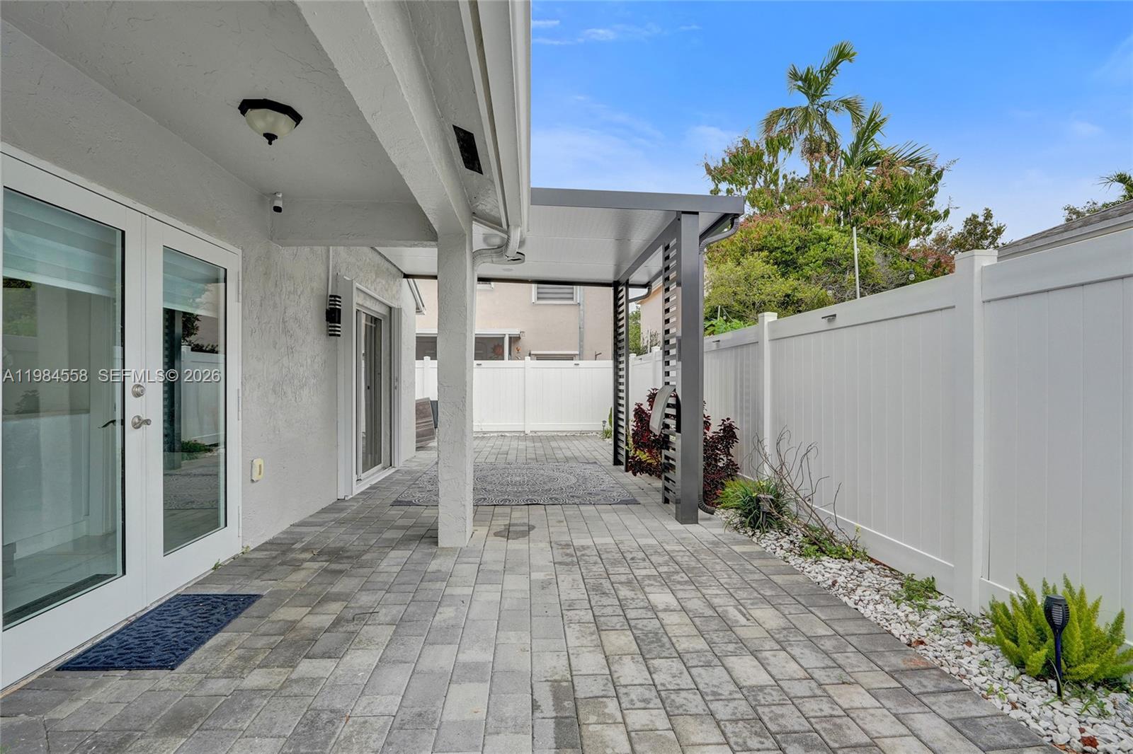 PEMBROKE LAKES SECTION EI - Residential Lease