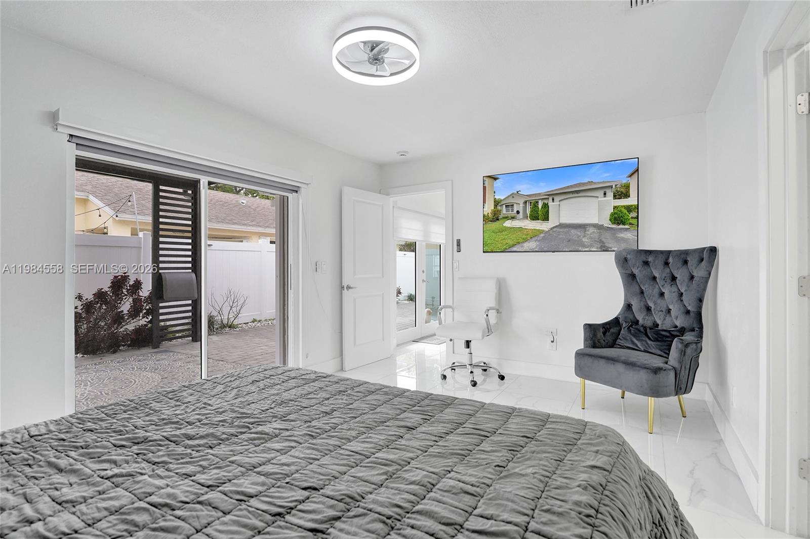 PEMBROKE LAKES SECTION EI - Residential Lease