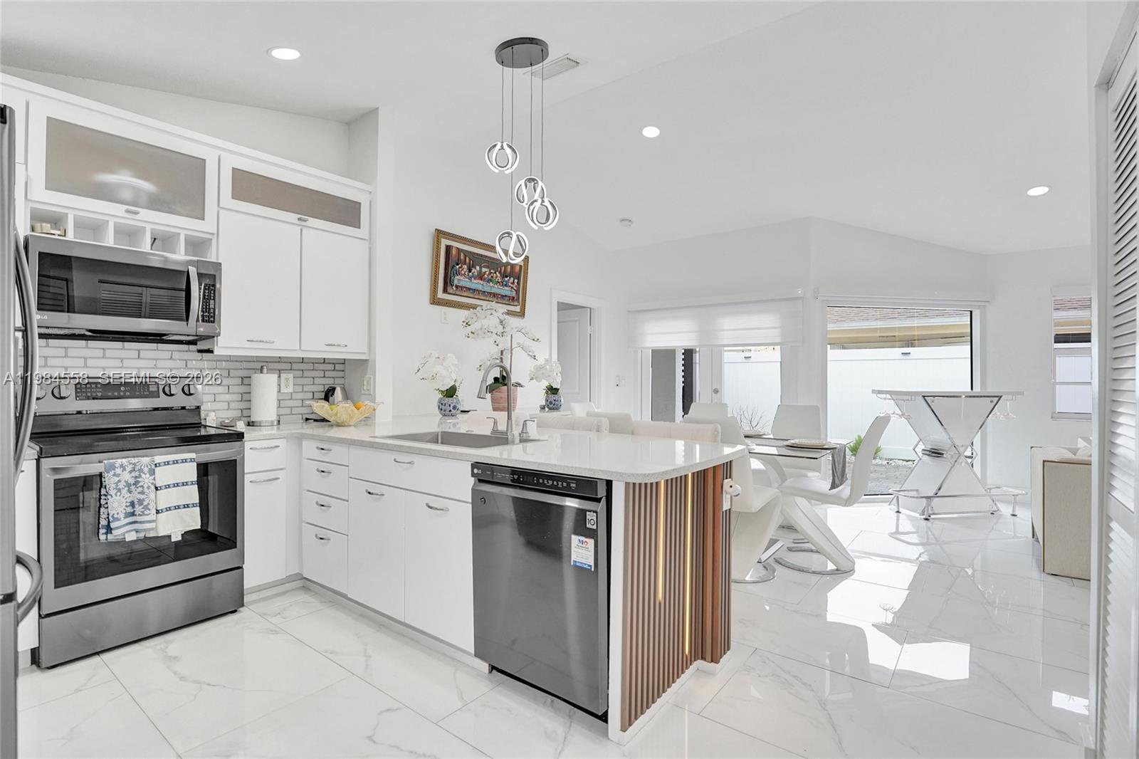 PEMBROKE LAKES SECTION EI - Residential Lease