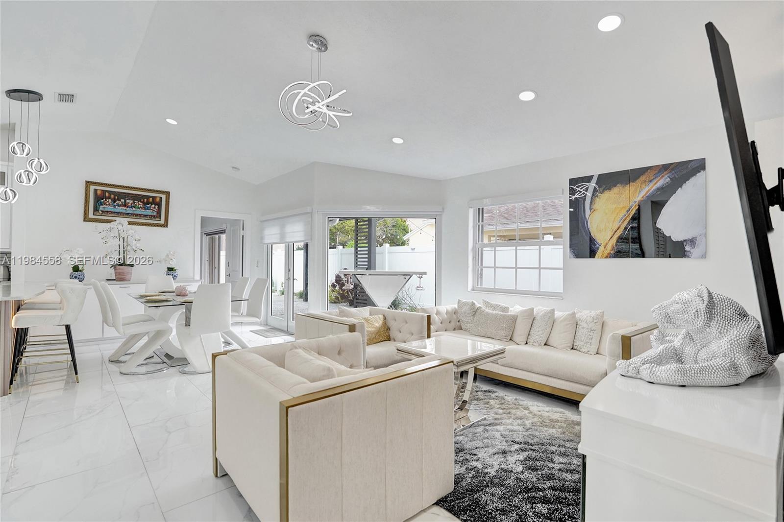 PEMBROKE LAKES SECTION EI - Residential Lease