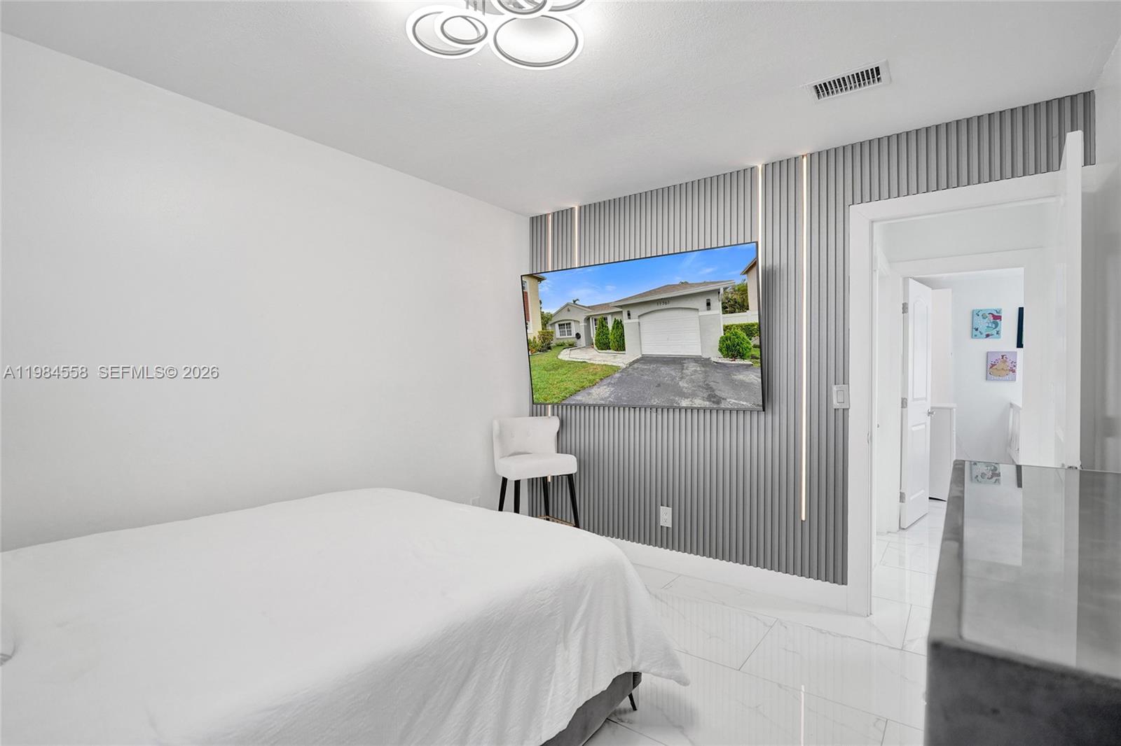 PEMBROKE LAKES SECTION EI - Residential Lease