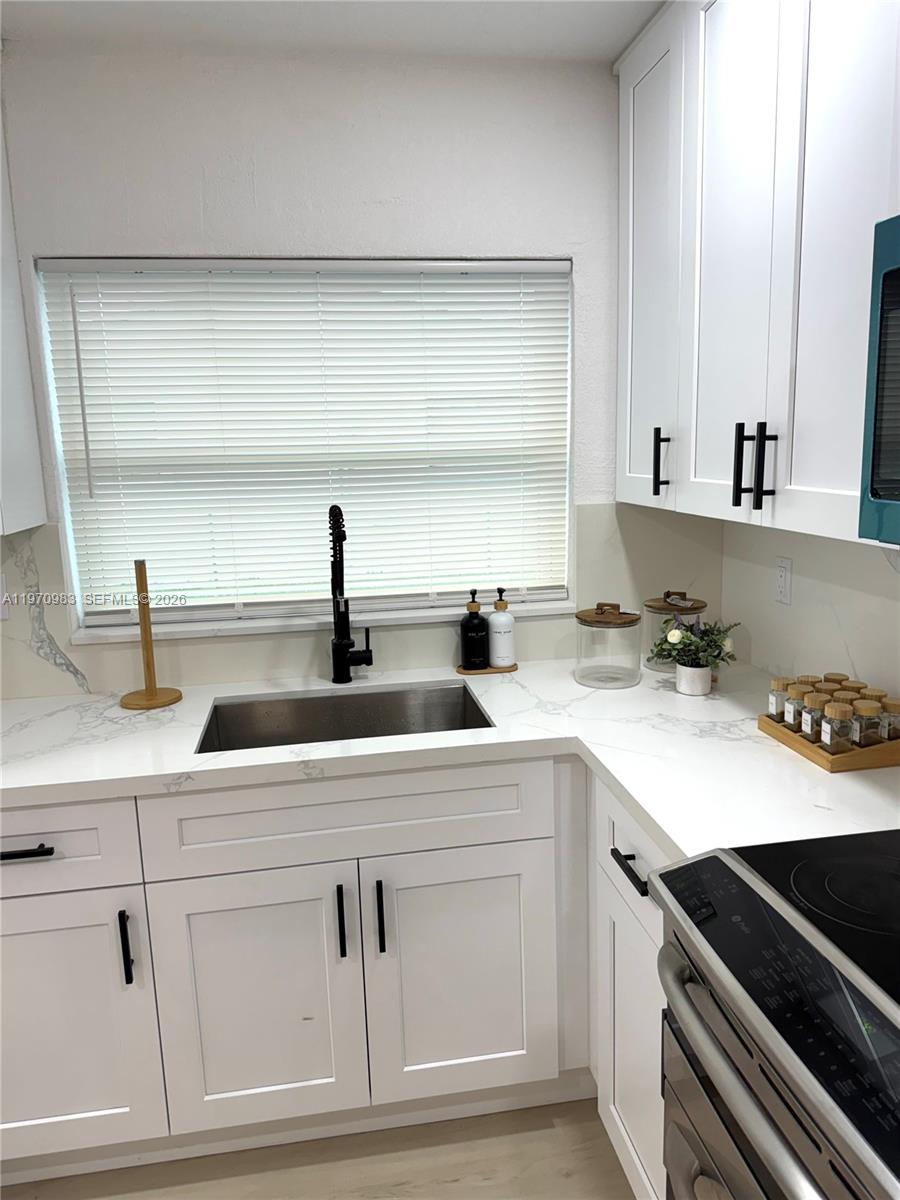 8TH ADDN TO RICHMOND HEIG - Residential