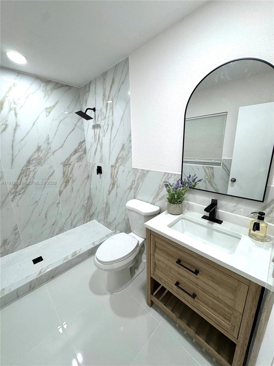 8TH ADDN TO RICHMOND HEIG - Residential