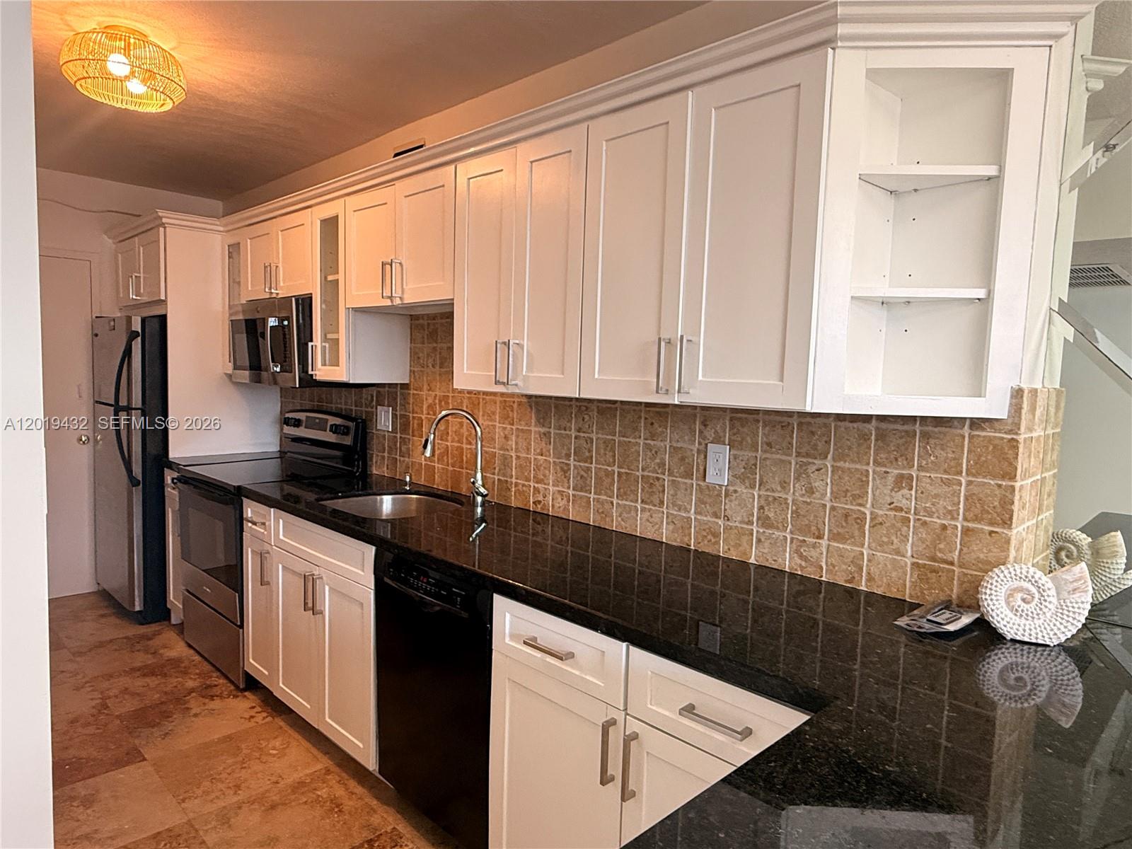 100 Lincoln Rd 1206