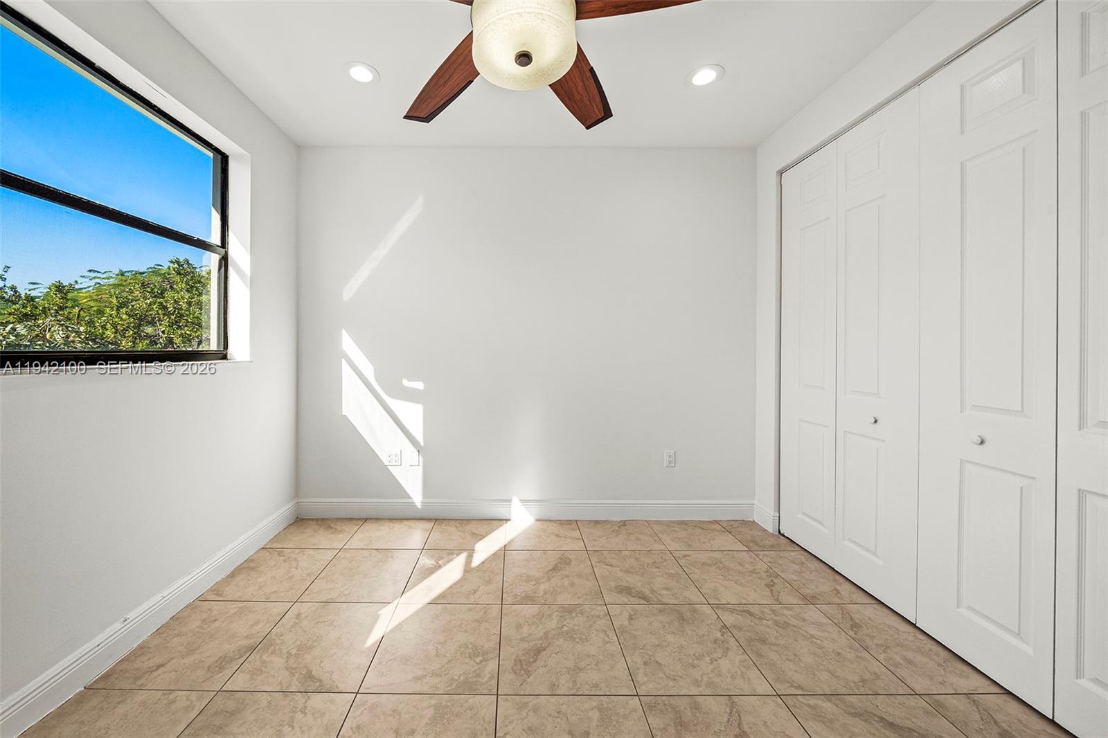 THOMAS ESTATES - Residential Lease