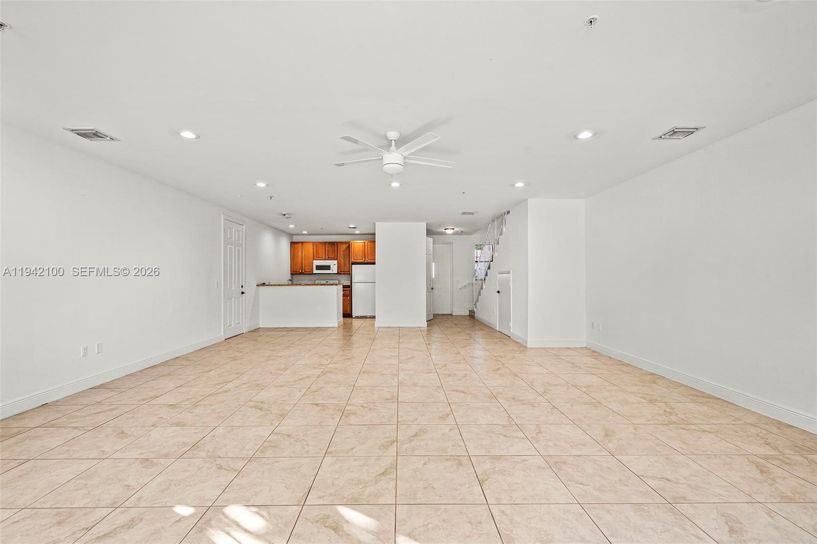 THOMAS ESTATES - Residential Lease