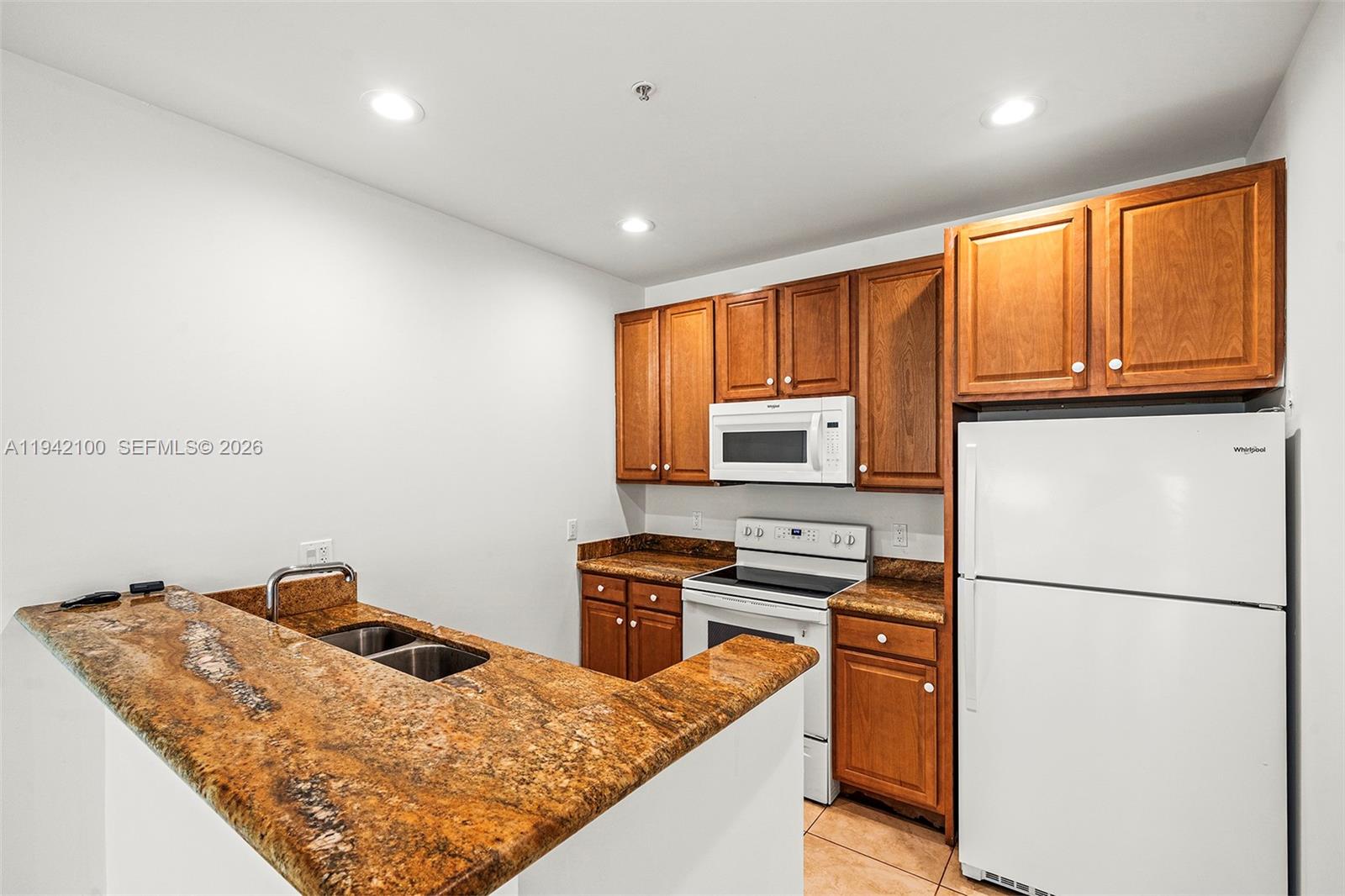 THOMAS ESTATES - Residential Lease