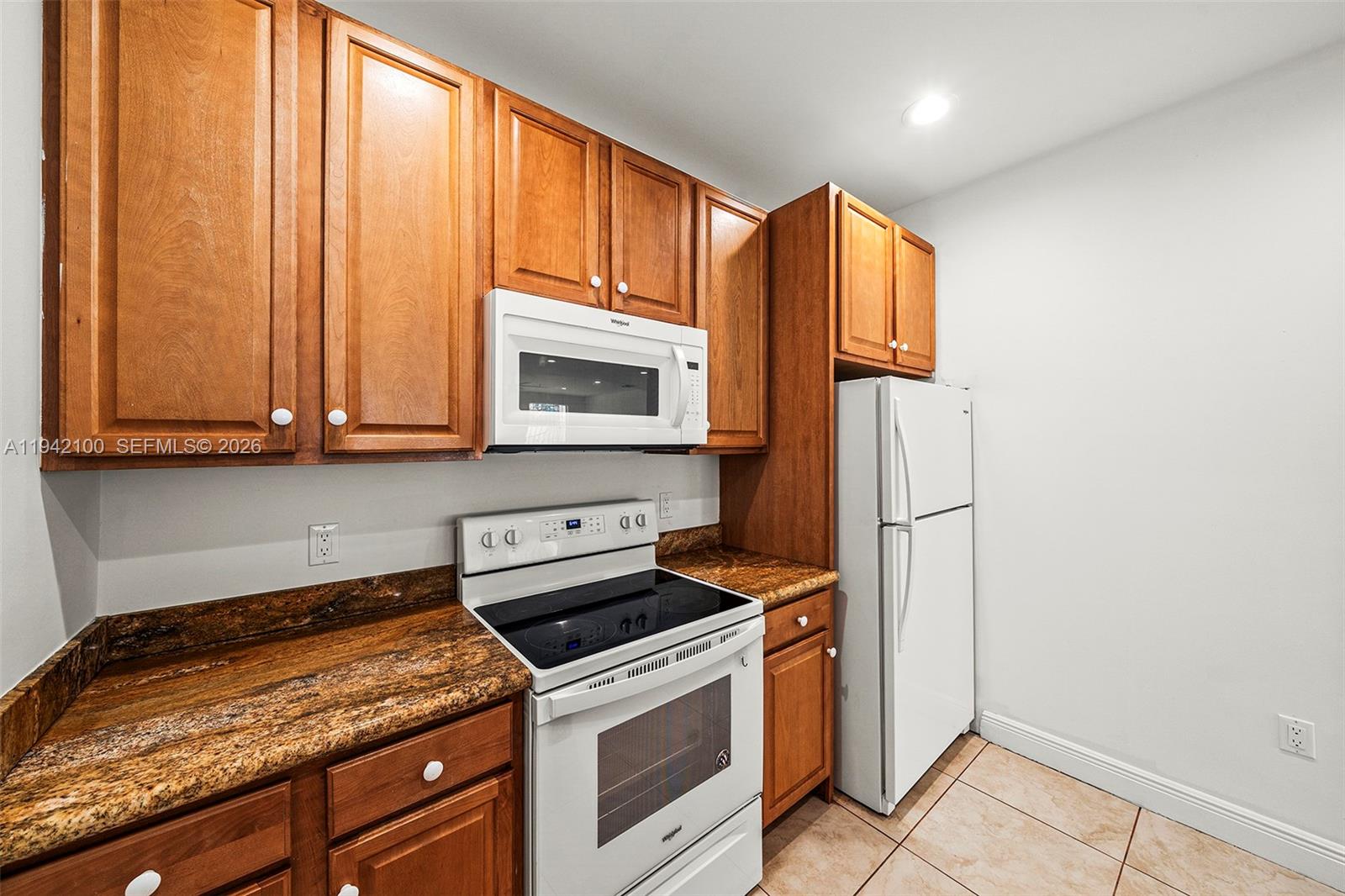 THOMAS ESTATES - Residential Lease