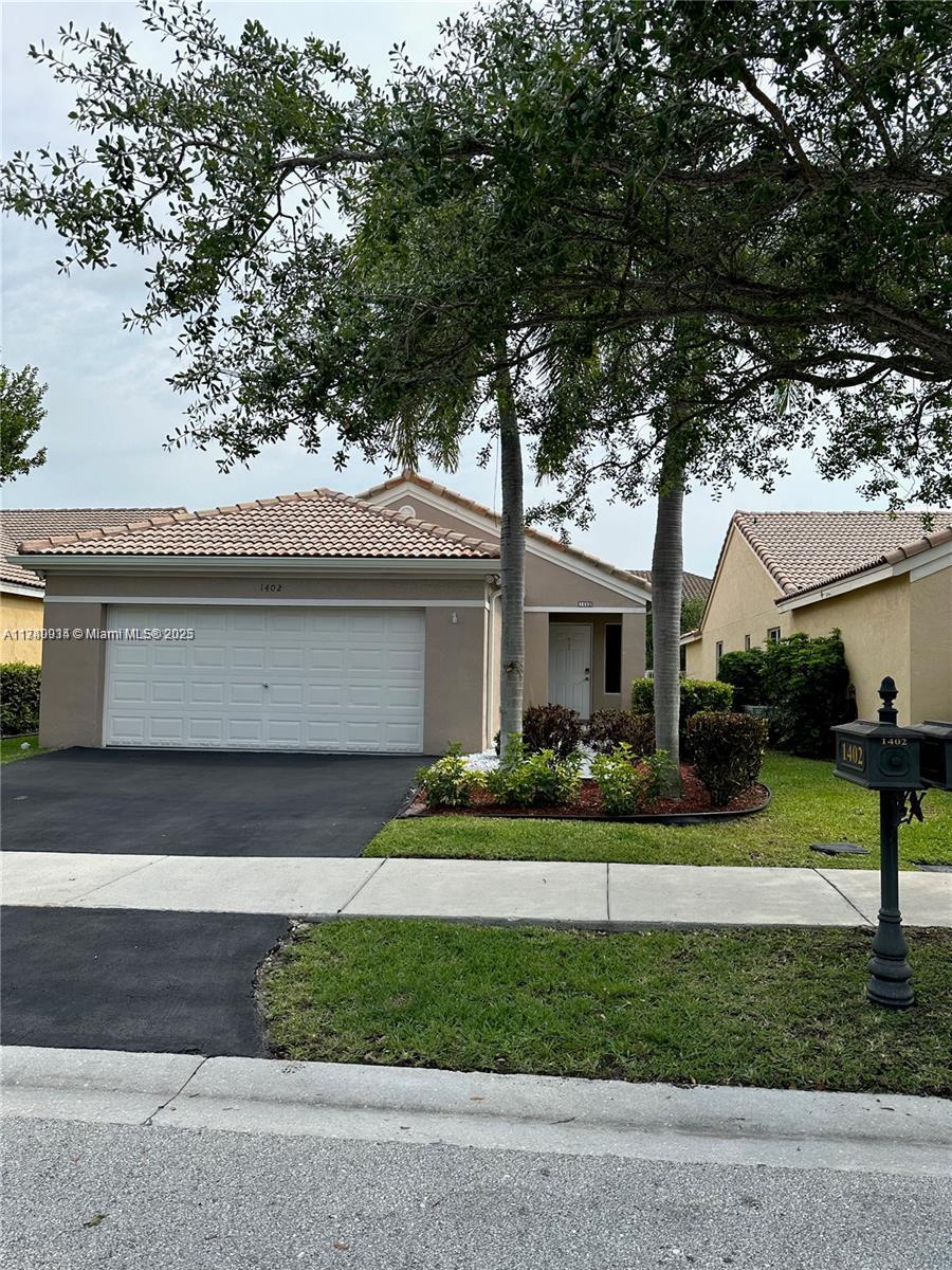 Address Not Disclosed, Weston, Broward County, Florida - 3 Bedrooms  
2 Bathrooms - 