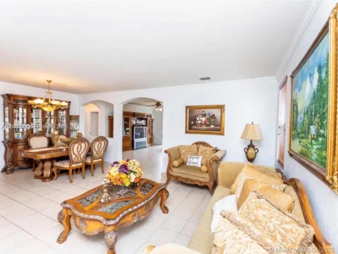 SPANISH LAKES 2ND ADDN - Residential