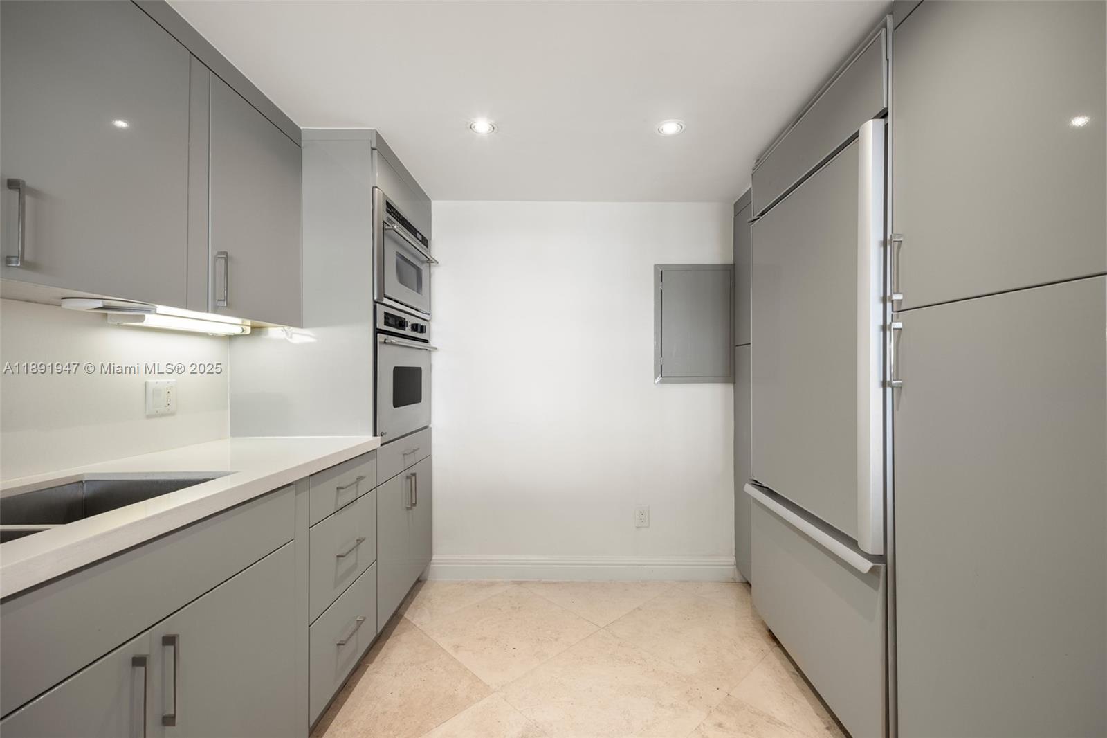 GROVE ISLE CONDO - Residential Lease