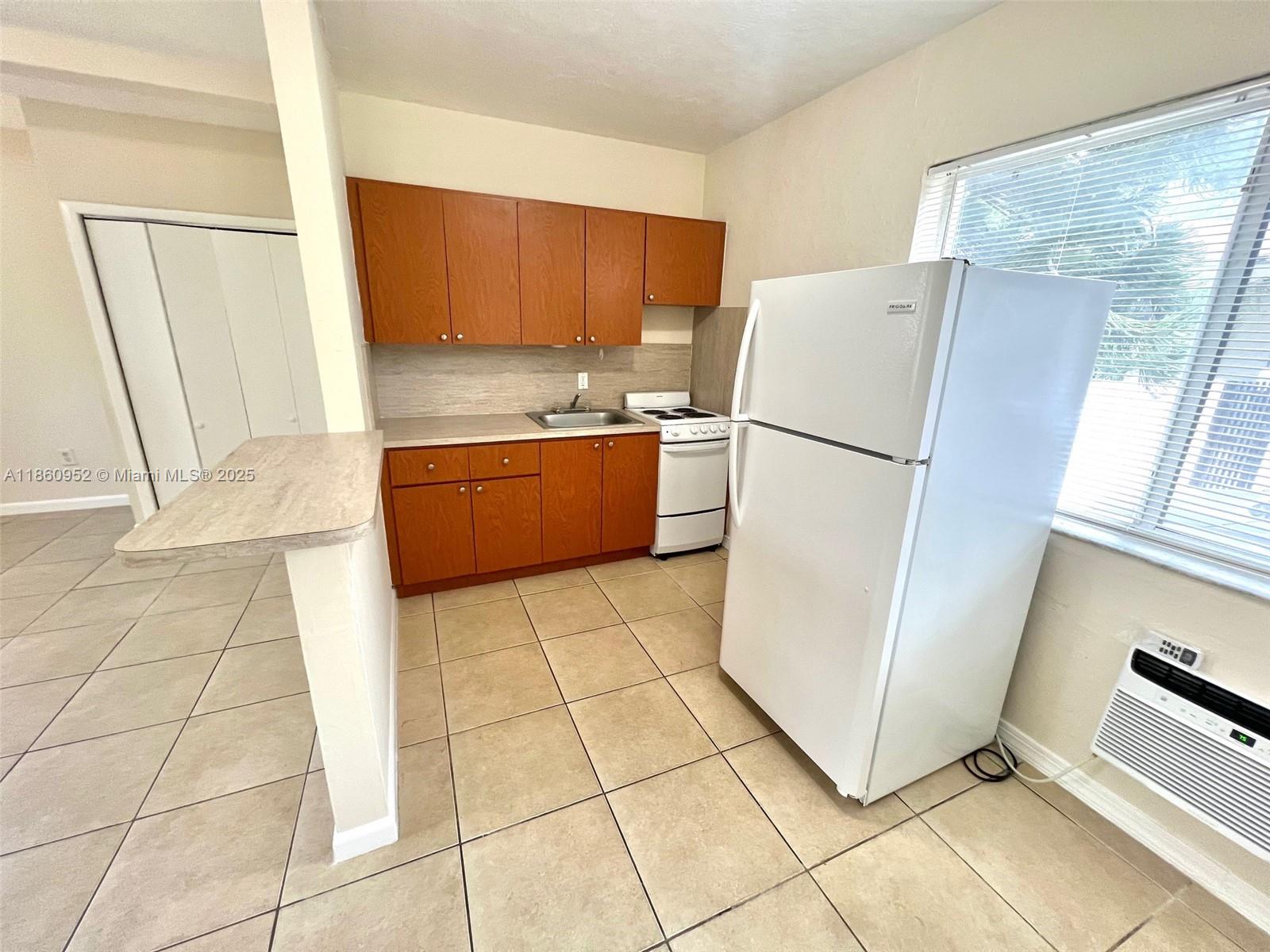 Enjoy an airy, open-concept layout featuring a modern open kitchen with a convenient eat-in counter. This well-maintained Studio apartment offers plenty of natural light. Ideally located just minutes from Miami Beach, downtown, and easy access to I-95, it combines comfort and convenience in one perfect package. Don’t miss this opportunity to live in style and close to everything!