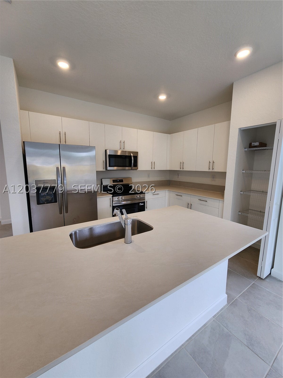 Photo 1 of 21 — 263 SE 11th Ct 0, Florida City, FL 33034