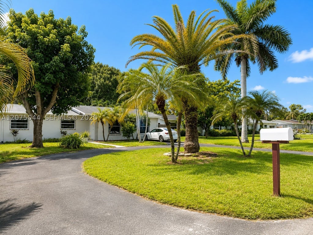 Photo of 1720 SW 4th St #1720, Fort Lauderdale, FL 33312 (MLS # A12075044)