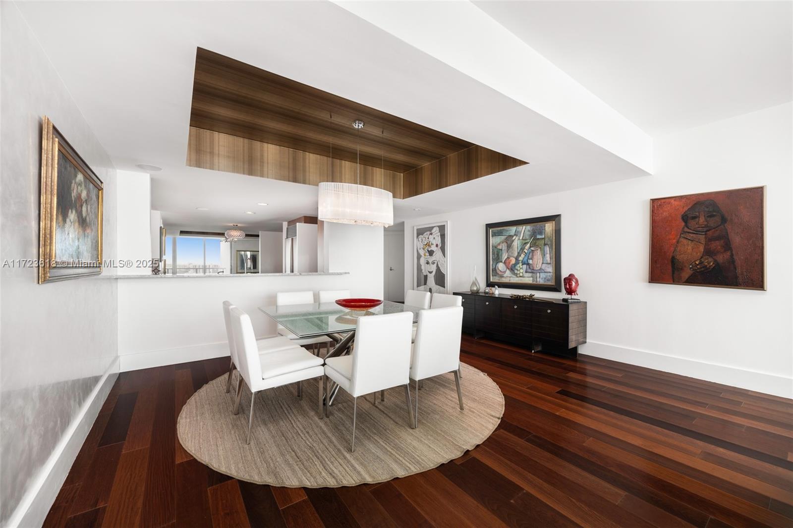 GROVENOR HOUSE CONDO - Residential