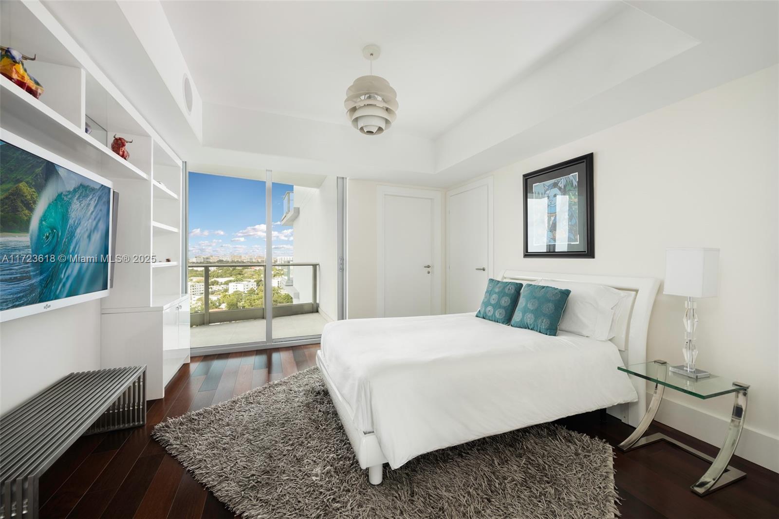 GROVENOR HOUSE CONDO - Residential