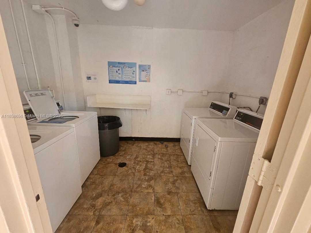 POLYNESIAN GARDENS CONDOM - Residential