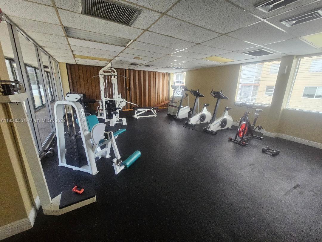 POLYNESIAN GARDENS CONDOM - Residential