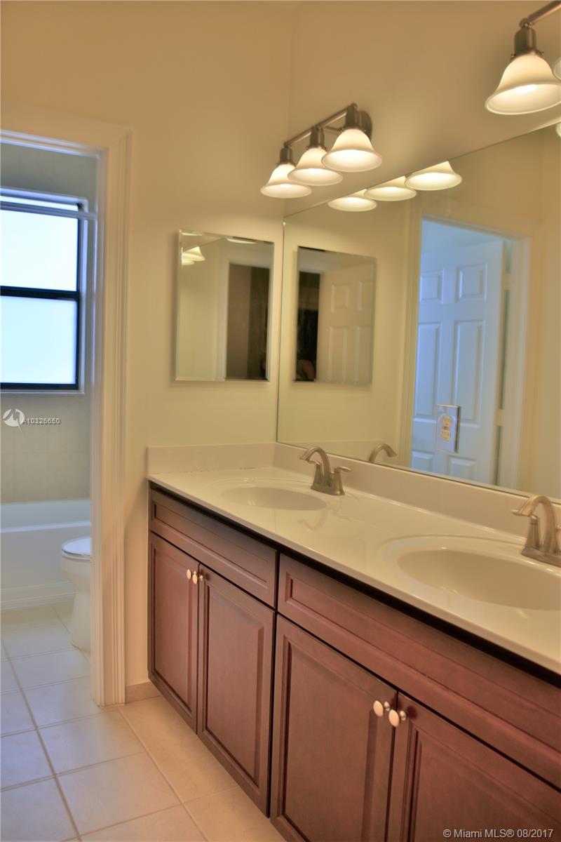 GRAND BAY NORTH - Residential Lease