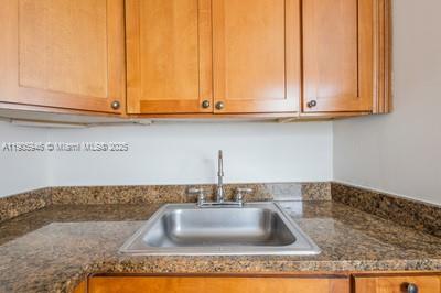 THE CYNTHIA CONDO - Residential Lease