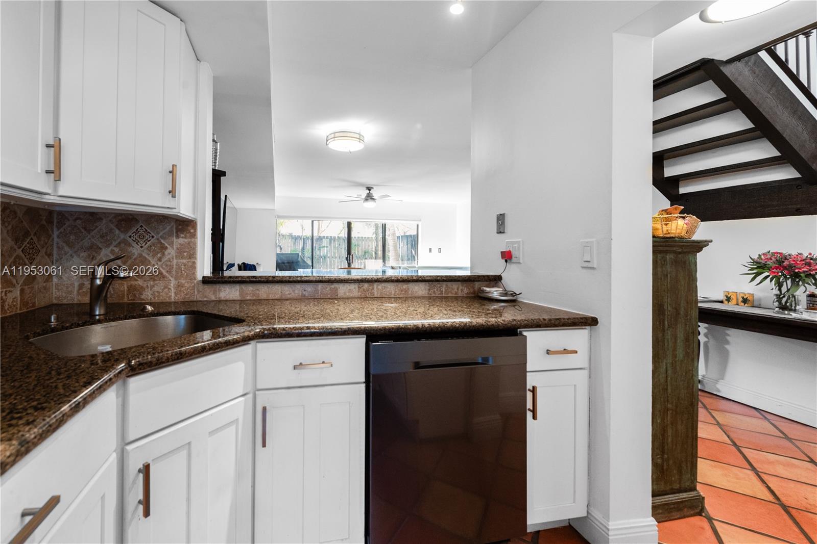 KENDALL GLENN CONDO - Residential